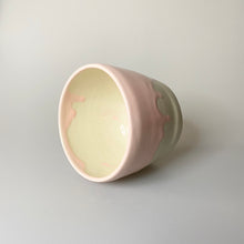 Load image into Gallery viewer, handleless pink drip mug
