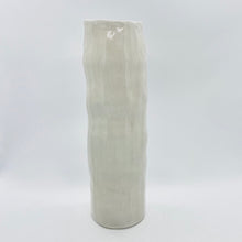 Load image into Gallery viewer, textured white vase (L)
