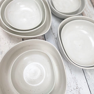 large bowl - white speckled