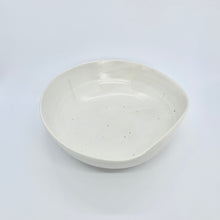 Load image into Gallery viewer, large bowl - white speckled
